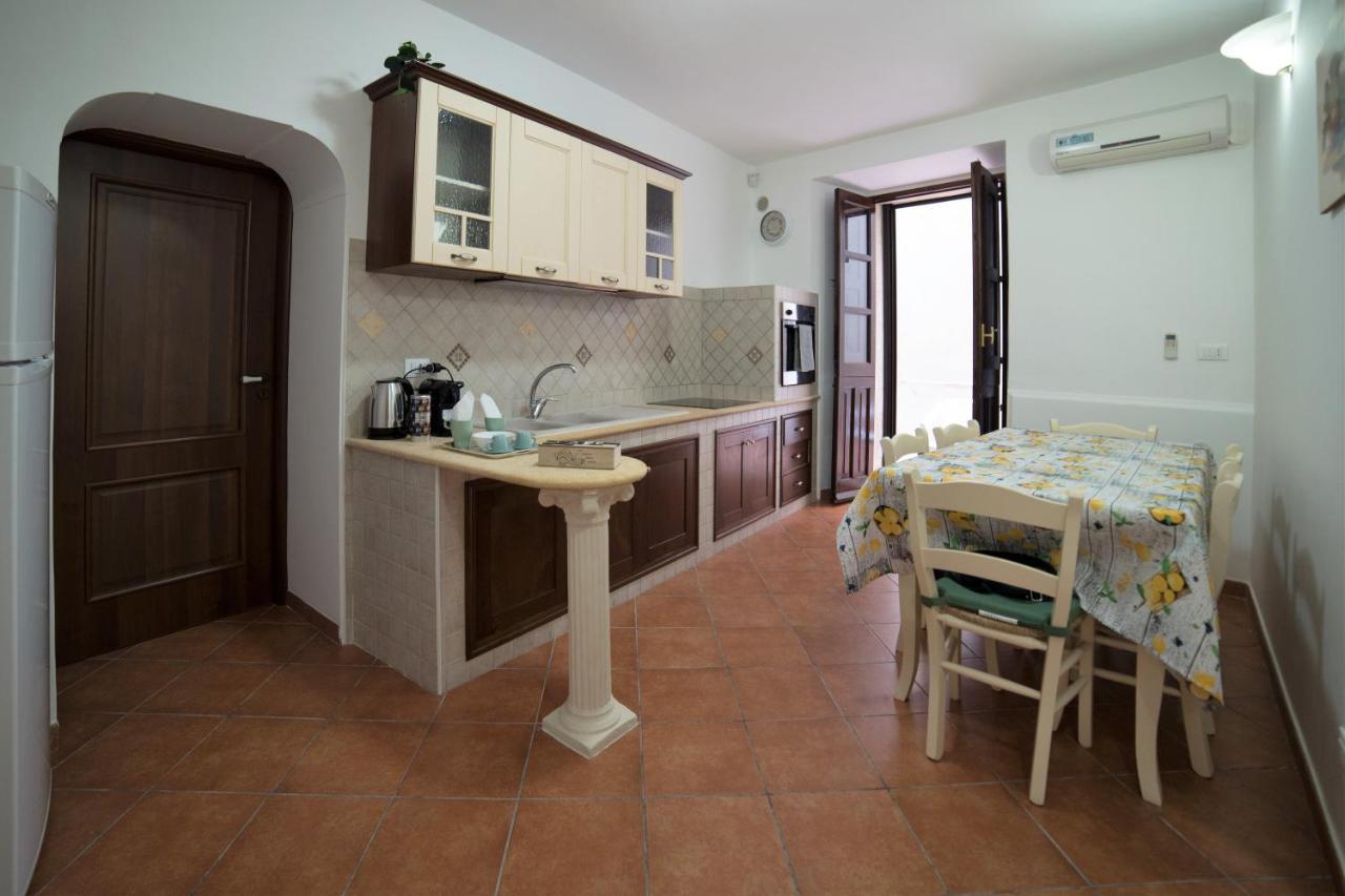 Apartment Corte Roma 148 *