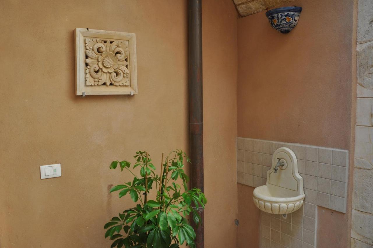 Apartment Corte Roma 148 *
